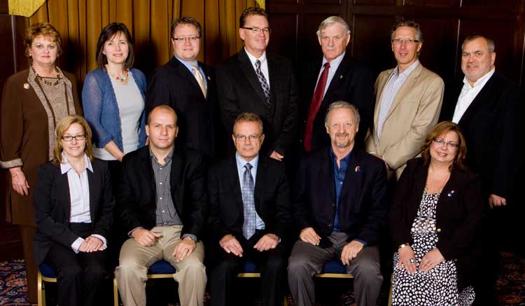photo de groupe des membres du conseil