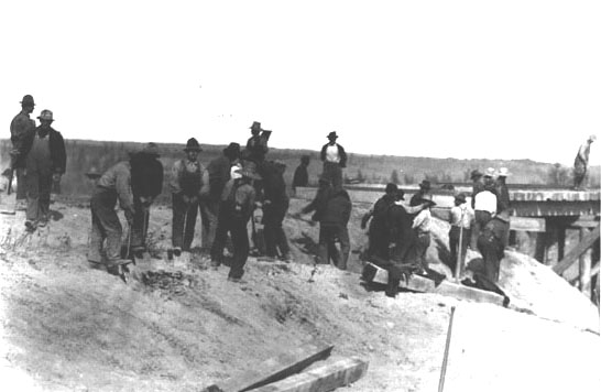 Construction Crew along Fraser River, 1912