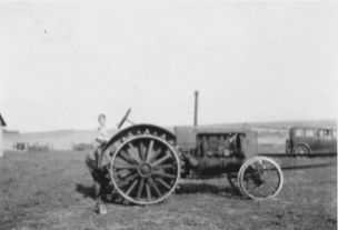 Picture of a gas tractor