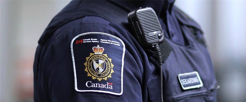 Closeup of CBSA agent's shoulder patch