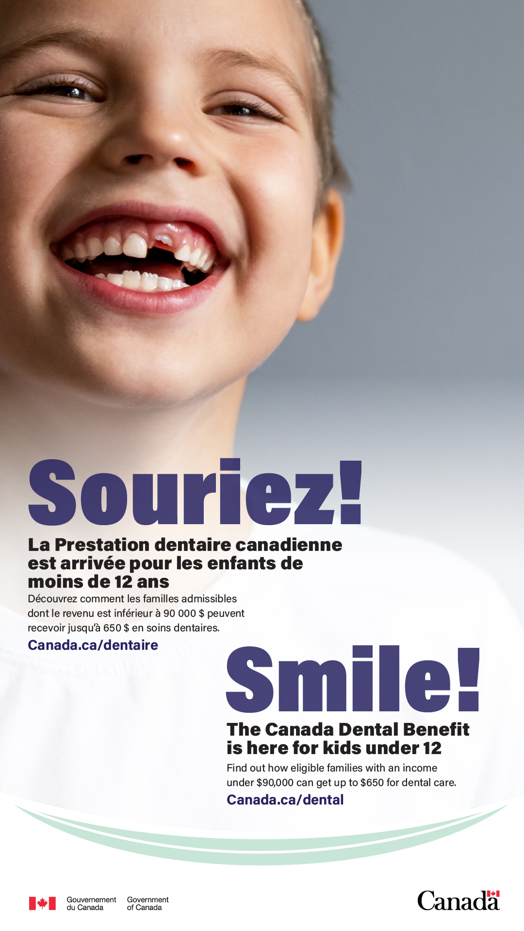 Jeune garçon souriant sur une affiche promotionnelle de la prestation dentaire canadienne.