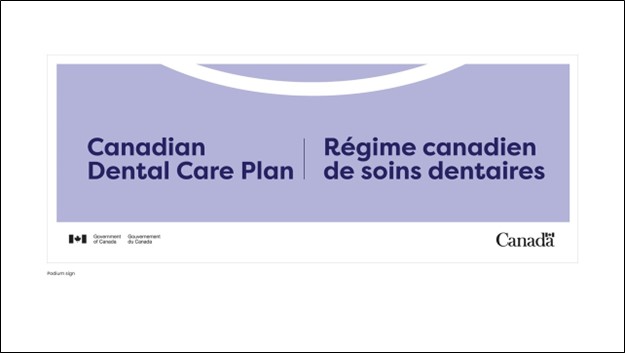 L'arrière-plan est violet et représente des personnes souriantes.