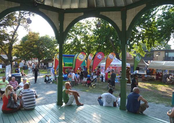 ©Robert Lewis -- Park St. Mark - 2012 Longueuil Percussion Festival