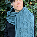 Segovia cabled scarf