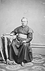 Photo : Mgr Alexandre-A. Tach, vque de St. Boniface