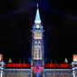 Conjugaison du patriotisme et de la technologie au spectacle son et lumière Mosaika, sur la Colline du Parlement, à Ottawa
