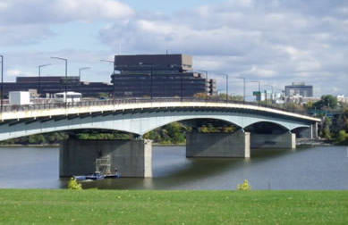 Projet de réhabilitation de la structure du pont Macdonald-Cartier 