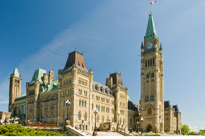 photo aérienne de la Colline du Parlement