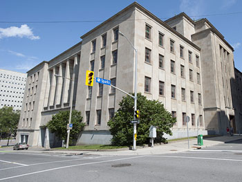 A view of the West Memorial Building on the corner of Sparks Street (back of the building) and Bay Street (west side of the building)