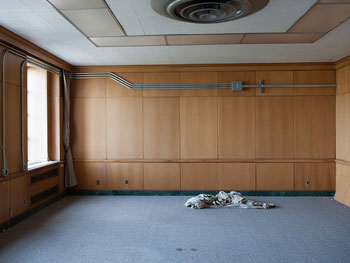 A view of the minister’s suite in the West Memorial Building before the start of the construction work