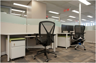 Side-by-side Flexible workstations with frosted glass toppers, Ottawa, ON