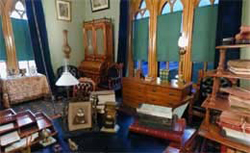 View enlarged image of Sir John A. Macdonald’s office