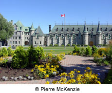 The Grande Allée Armoury in Quebec City - © Pierre McKenzie