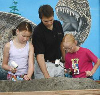 Teaching paleontology