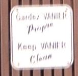 Gardez Vanier Propre. Keep Vanier Clean.