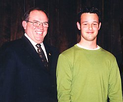 Thomas Blais, président du conseil dadministration de la Fédération des caisses populaires de lOntario, et Alain Sonier.