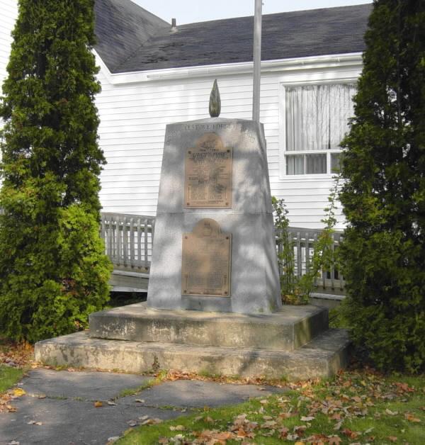 Bridgetown: war memorial monument