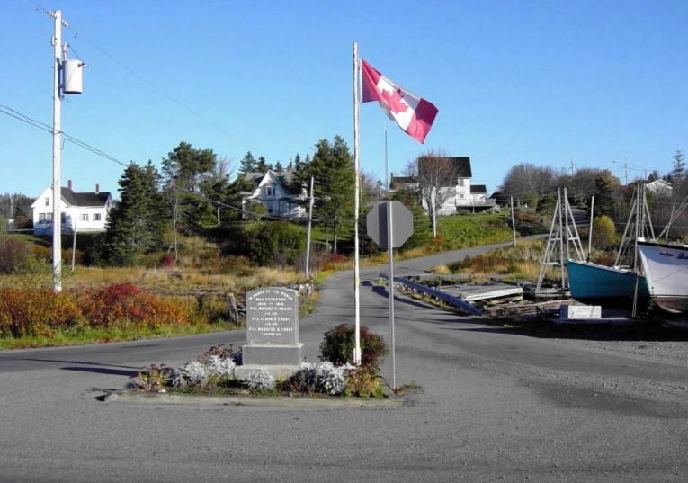 Little River war memorial, looking northward