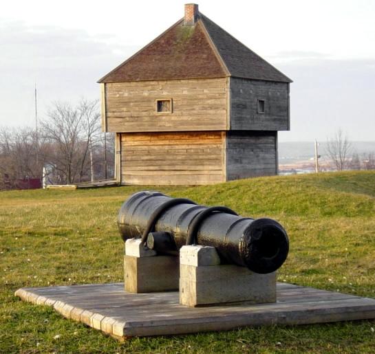 Fort Edward: East cannon, looking westward
