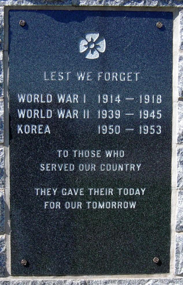 Nova Scotia, Maitland: war memorial monument