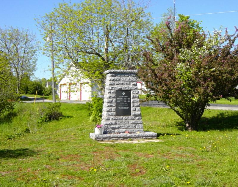 Nova Scotia, Maitland: war memorial monument
