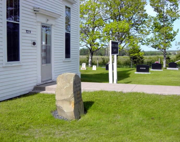 Moose Brook Chapel: war memorial monument