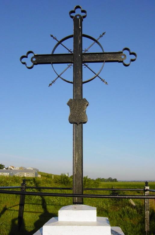 Horton Landing: Iron Cross monument, looking westward