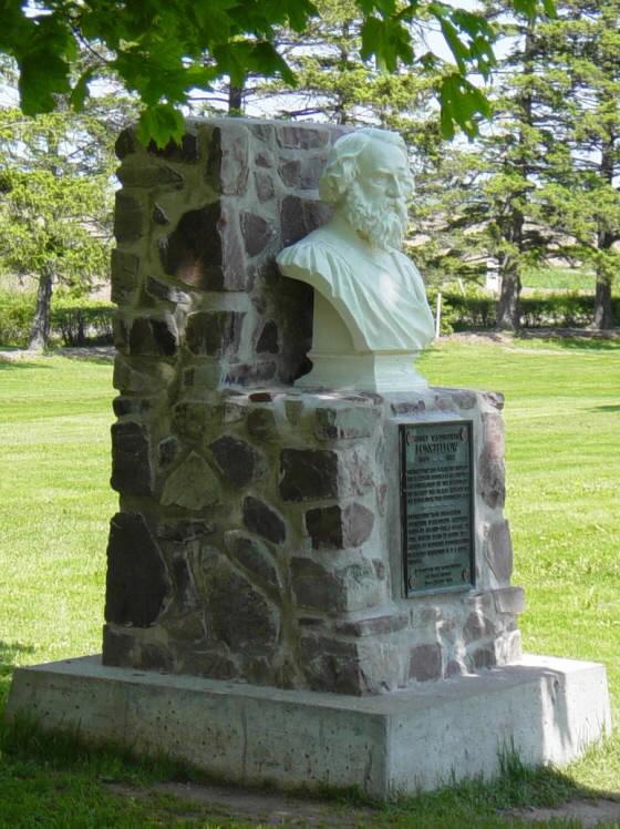 Monument commemorating H.W. Longfellow