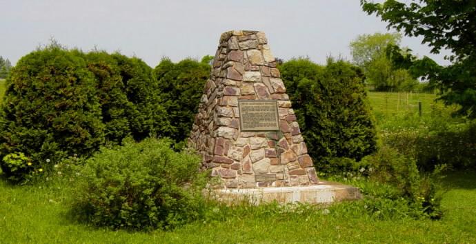 Starrs Point: Planters cairn