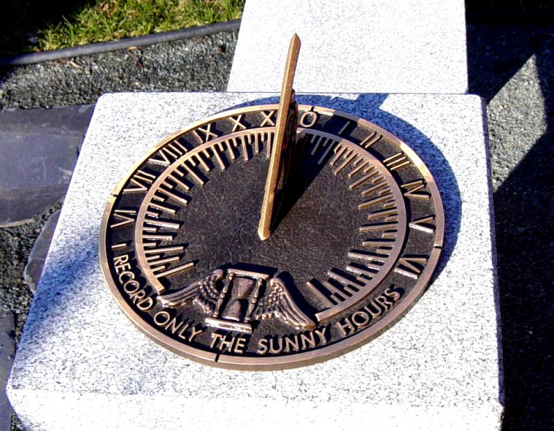 Nova Scotia, Kentville: Veterans Memorial Bench and Sundial