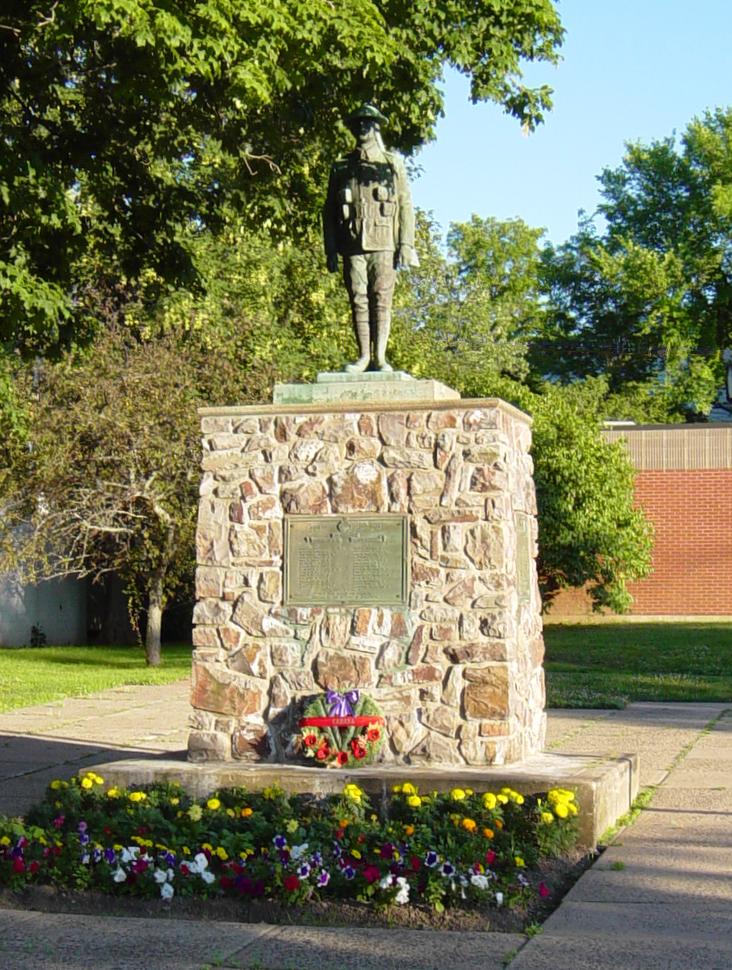 War memorial monument, Wolfville