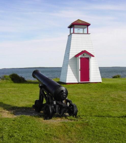 Fort Point: cast iron cannon