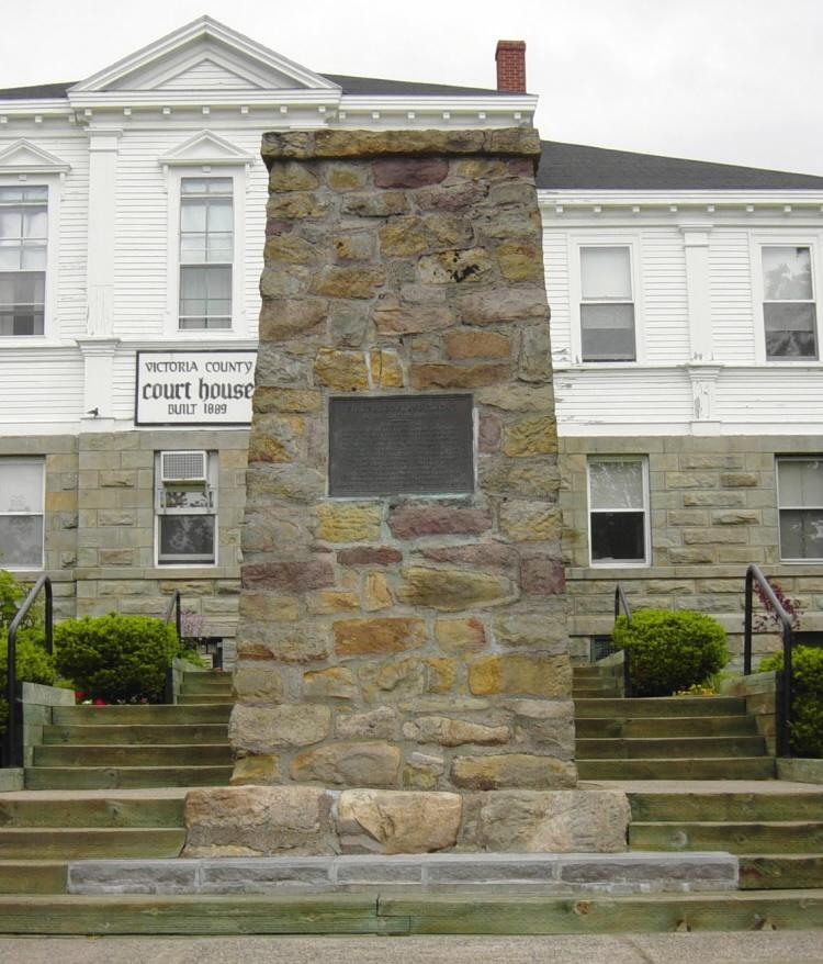 Victoria County Courthouse in Baddeck: First Flight monument