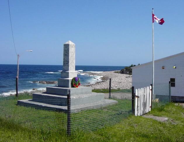 Neils Harbour: war memorial