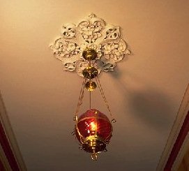 [Image of ceiling light]