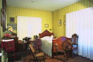 [Image of Mrs.Carr's bedroom]