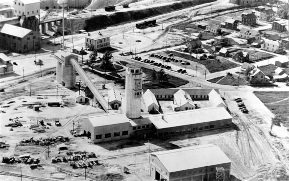 Bâtisse de suface de la mine souterraine vers 1952