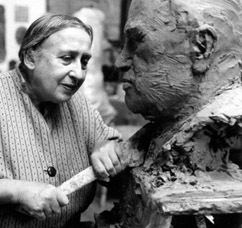 Frances Loring modeling clay bust