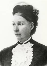 Formal portrait of Mrs. Sarah Manetta Wells