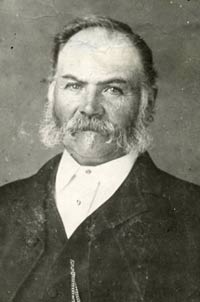 Formal portrait of John McCutcheon