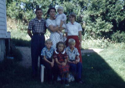 Bristol Collection 854f Weldon and Gloria Trask and children