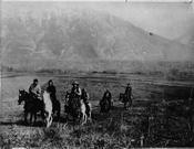 Ktunaxa party on horseback, Fort Steele (FS-5.72)