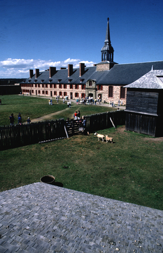 Reconstructed buildings - View of the King's Bastion from the right flank
Photographer: Jamie Steeves
Date of Photograph: unknown
05-J-03-182