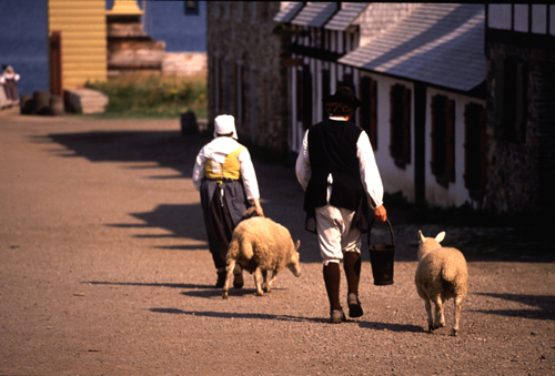 Animators with sheep on Rue Toulouse walking towards the Frederic Gate
Photographer: Andre Corneillier
Date of Photograph: 1988
05-J-04-809