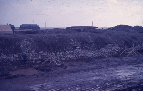 Remnants of right face of King's Bastion M. MacvKenzie as Scale
Date of Photo: 01/1963
Provenience: 1B
2a-3-3