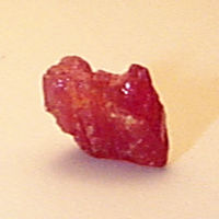 Échantillon de Corindon rubis