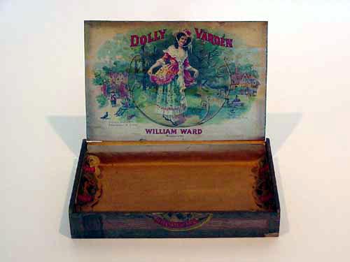 Dolly V cigar box