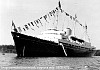 Yacht de la Reine Elizabeth en face de l'le Mary, visite royale, 1938   