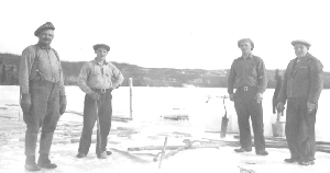 Cutting ice blocks