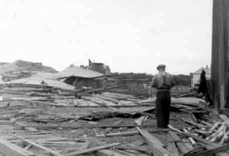 Picture of the Otto barn wreck